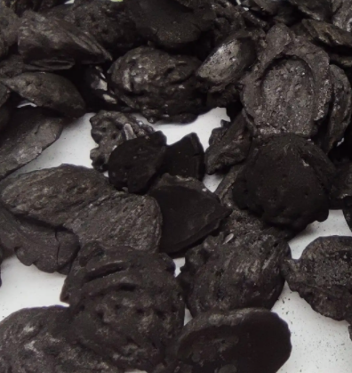 碳化爐+破碎機，輕松加工椰殼碳顆粒用于生產活性炭、燒烤碳棒等等