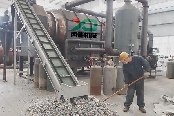 為什么要使用易拉罐脫漆爐，河南西德機械設備